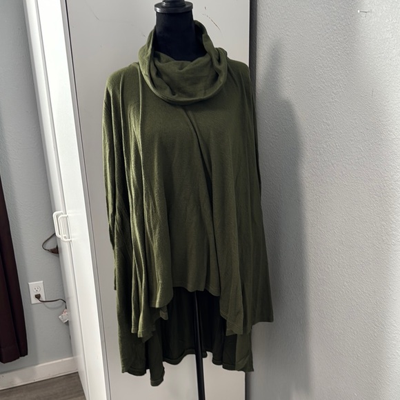 colette Sweaters - Chic Forest Green Women's Cowl Neck Sweater